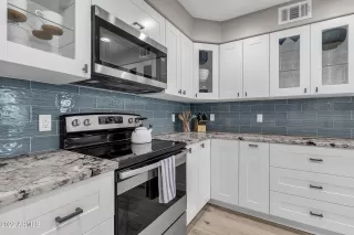 Photo #5: 6453087 Listing