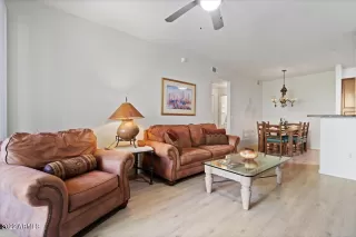 Photo #6: 6453257 Listing 