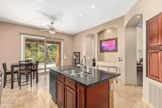Photo #6: 6453277 Listing
