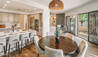 Photo #5: 6453539 Listing