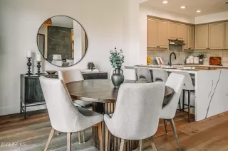 Photo #6: 6453539 Listing