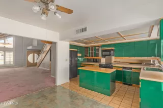 Photo #6: 6453763 Listing