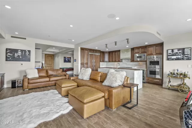 MLS: 6454021 Condo For Sale