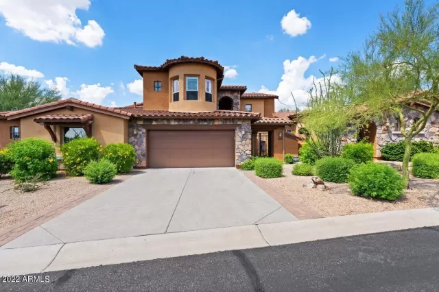 MLS: 6454414 Condo For Sale