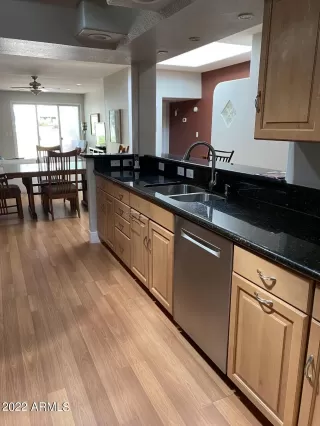 Photo #5: 6454499 Listing