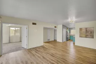 Photo #6: 6454880 Listing 