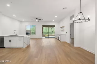 Photo #5: 6455131 Listing