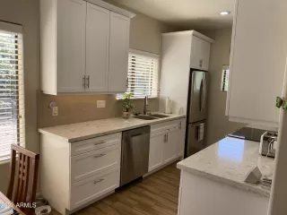 Photo #4: 6455912 Listing