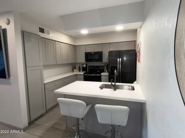 MLS: 6456136 Condo For Sale