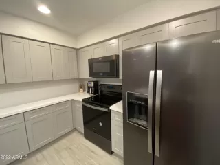 Photo #3: 6456136 Listing