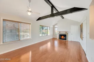 Photo #5: 6456233 Listing