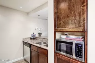 Photo #5: 6456268 Listing