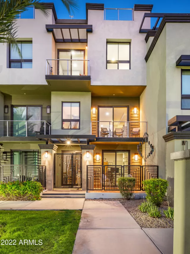 MLS: 6456640 Condo For Sale