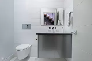 Photo #5: 6456640 Listing