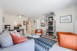 Photo #5: 6456990 Listing 