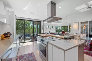 Photo #5: 6457054 Listing 