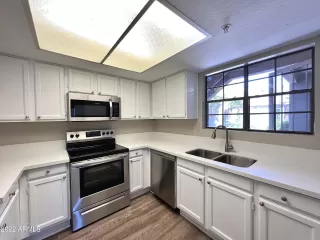 Photo #2: 6457486 Listing