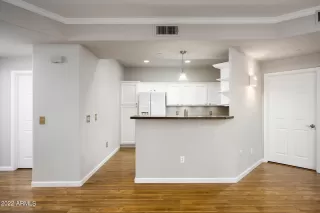 Photo #5: 6457589 Listing 