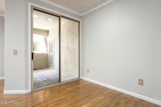 Photo #6: 6457589 Listing 