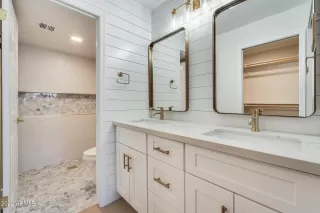 Photo #2: 6457918 Listing