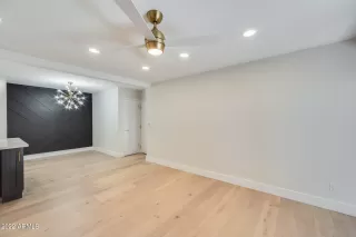 Photo #6: 6457918 Listing