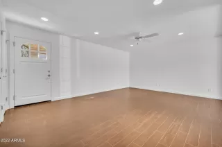 Photo #3: 6457966 Listing