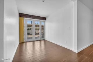 Photo #5: 6457966 Listing