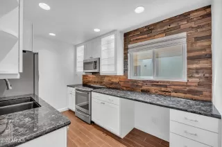 Photo #6: 6457966 Listing