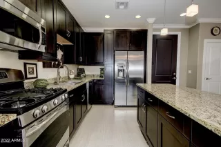 Photo #2: 6458561 Listing 