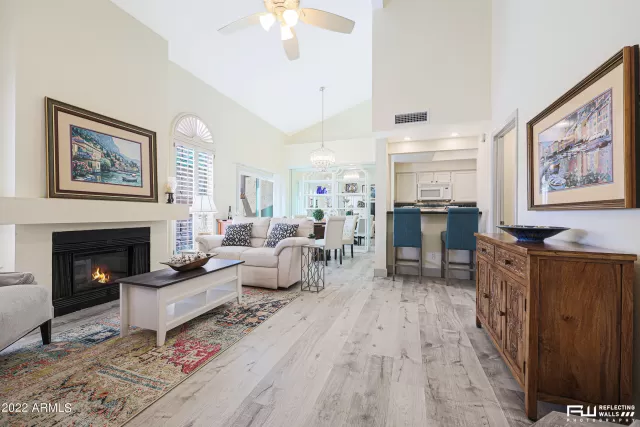 MLS: 6458566 Condo For Sale