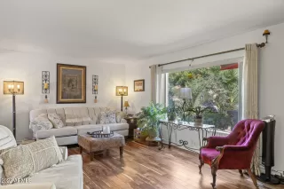 Photo #4: 6458633 Listing 