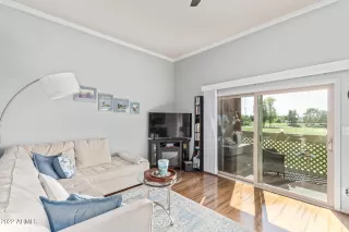 Photo #4: 6458655 Listing