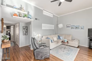 Photo #5: 6458655 Listing