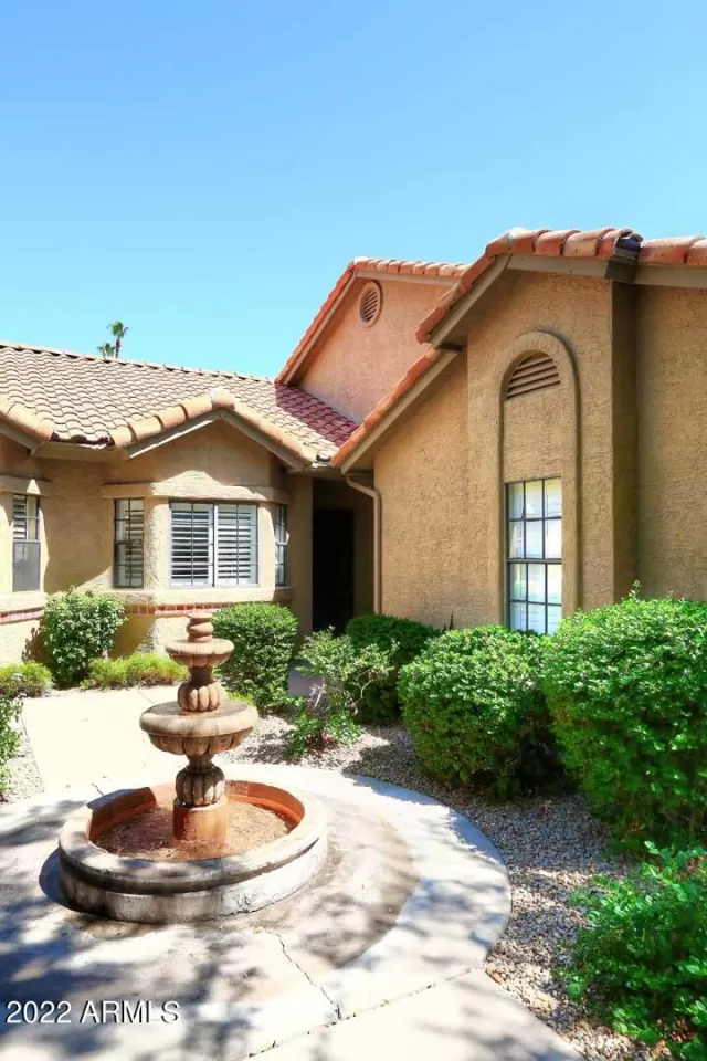 MLS: 6458803 Condo For Sale