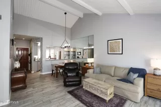 Photo #2: 6458803 Listing 