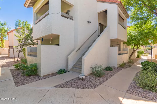 MLS: 6460245 Condo For Sale