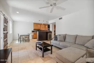 Photo #2: 6460326 Listing