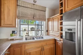 Photo #6: 6460326 Listing
