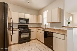 Photo #2: 6460391 Listing 