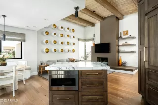 Photo #2: 6460575 Listing