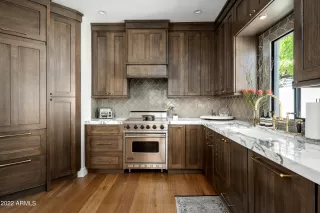 Photo #4: 6460575 Listing