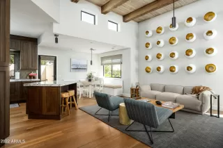 Photo #5: 6460575 Listing