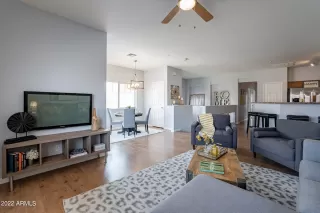 Photo #4: 6460888 Listing