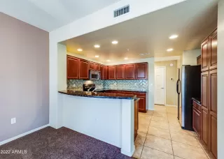 Photo #5: 6461035 Listing