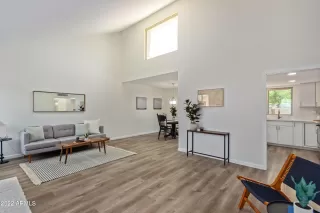 Photo #4: 6461058 Listing 