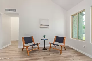 Photo #5: 6461058 Listing 