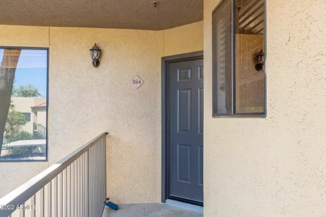 MLS: 6461116 Condo For Sale