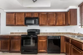 Photo #1: 6461116 Listing