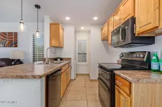 Photo #6: 6461172 Listing