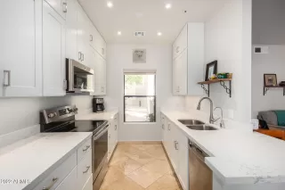 Photo #5: 6461546 Listing